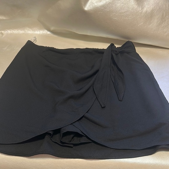 DR2 Gray Wrap Mini Skirt Casual - Picture 1 of 9